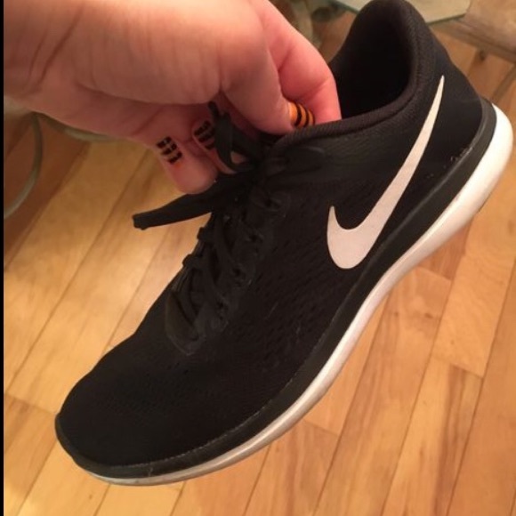 Nike Shoes - Nike shoes 7.5